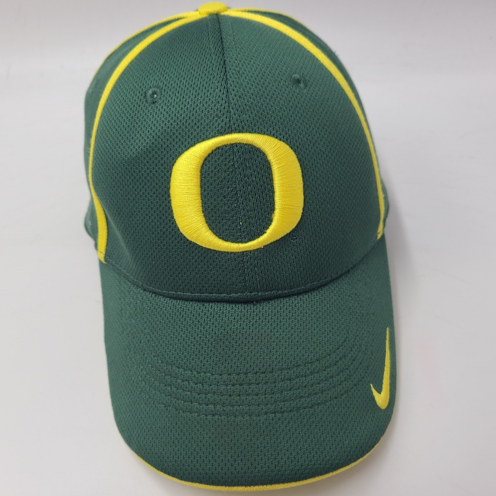 Oregon‎ Ducks Hat Fitted (Seems S-M) Nike Green Yellow NCAA Legacy91 Dri-Fit Men